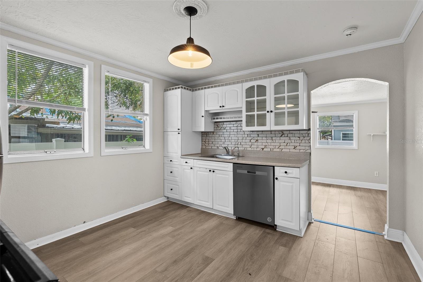 Image 10 of 40 For 2404 Corrine Street