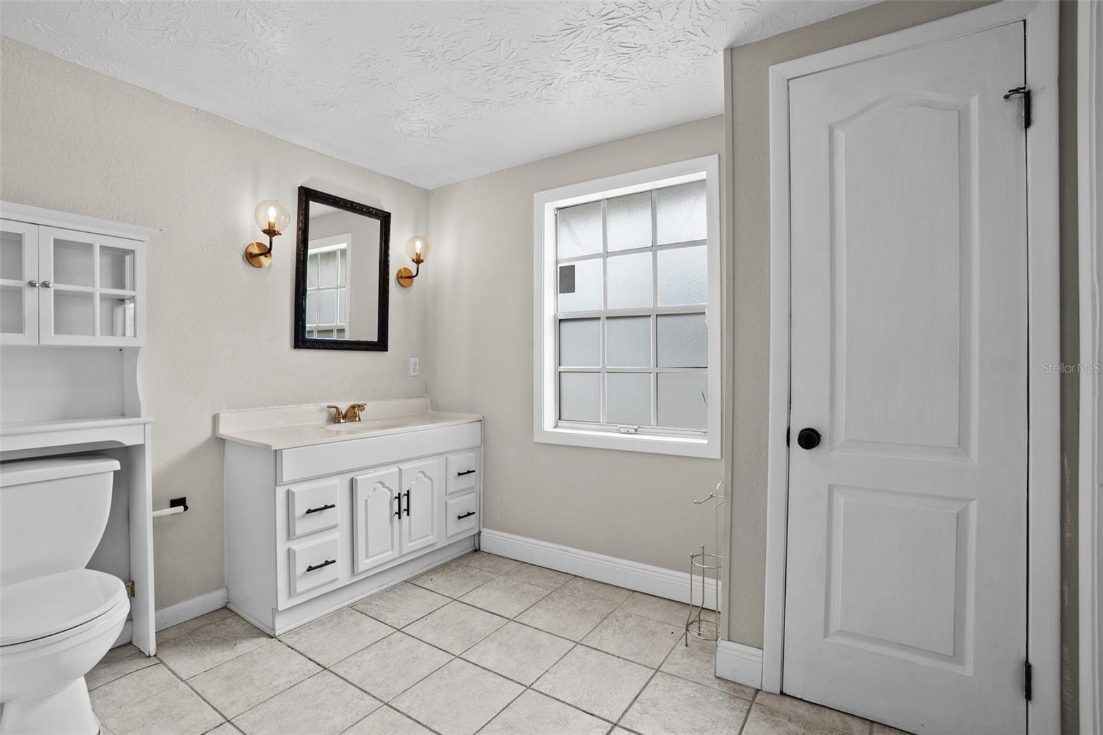 Image 16 of 40 For 2404 Corrine Street