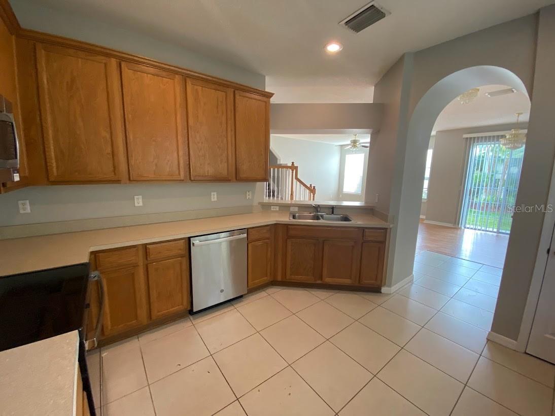 Image 6 of 23 For 5212 Blue Roan Way