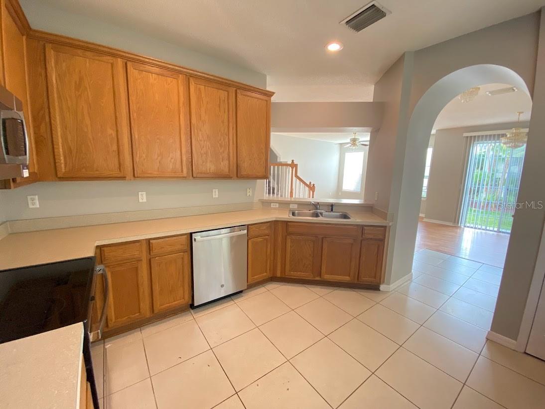 Image 7 of 23 For 5212 Blue Roan Way