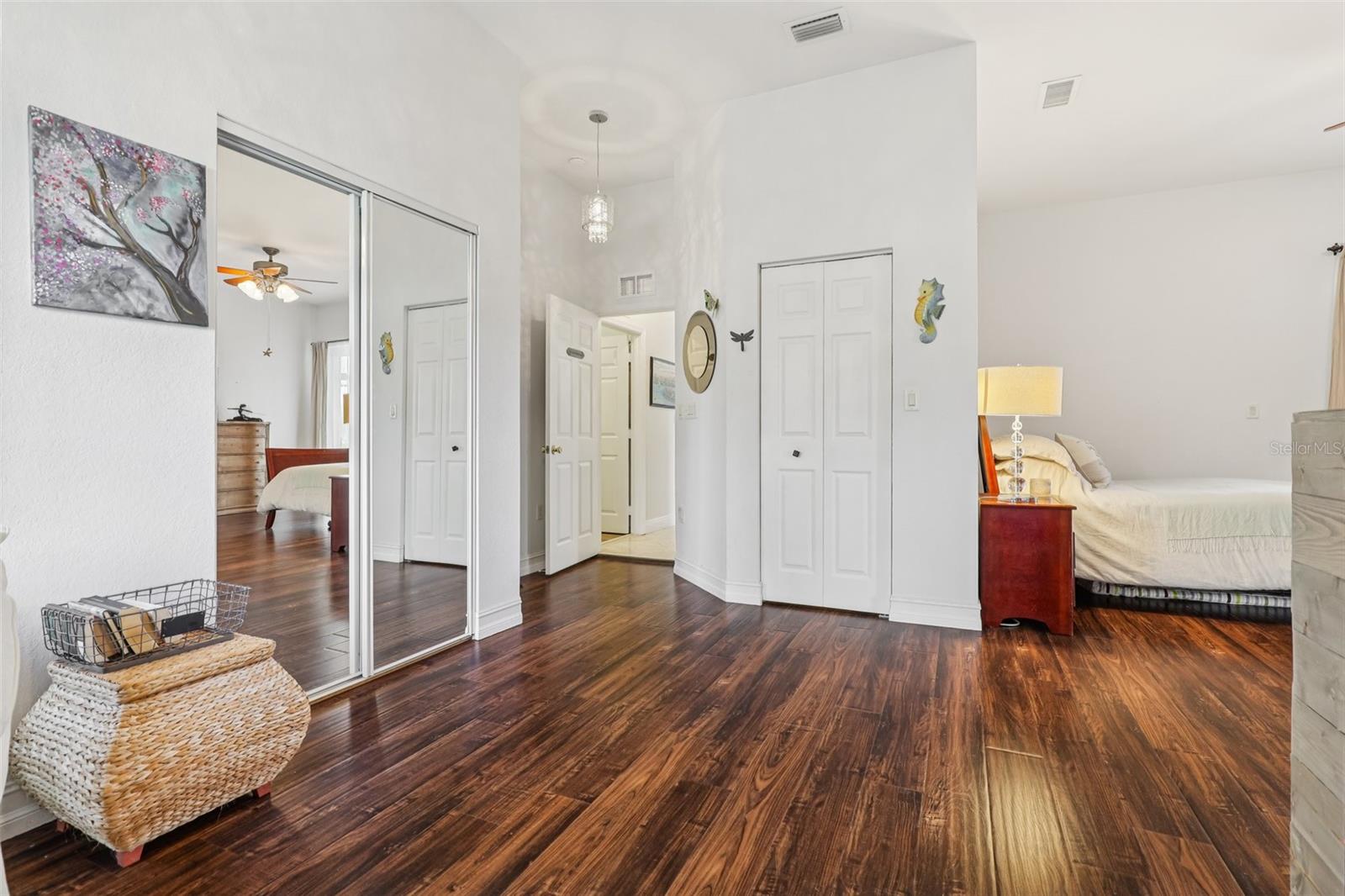 Image 18 of 70 For 17001 20th Street