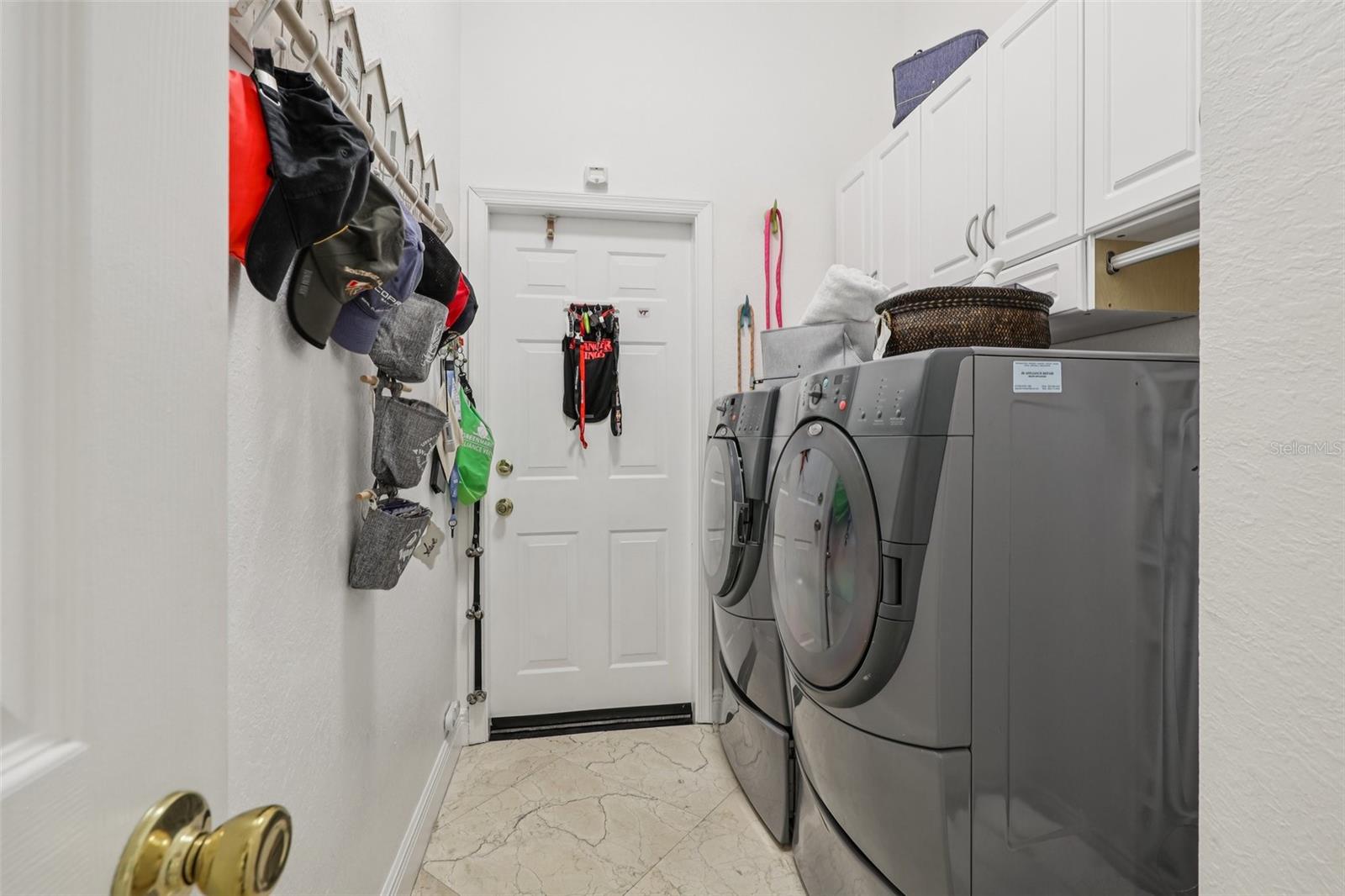 Image 28 of 70 For 17001 20th Street