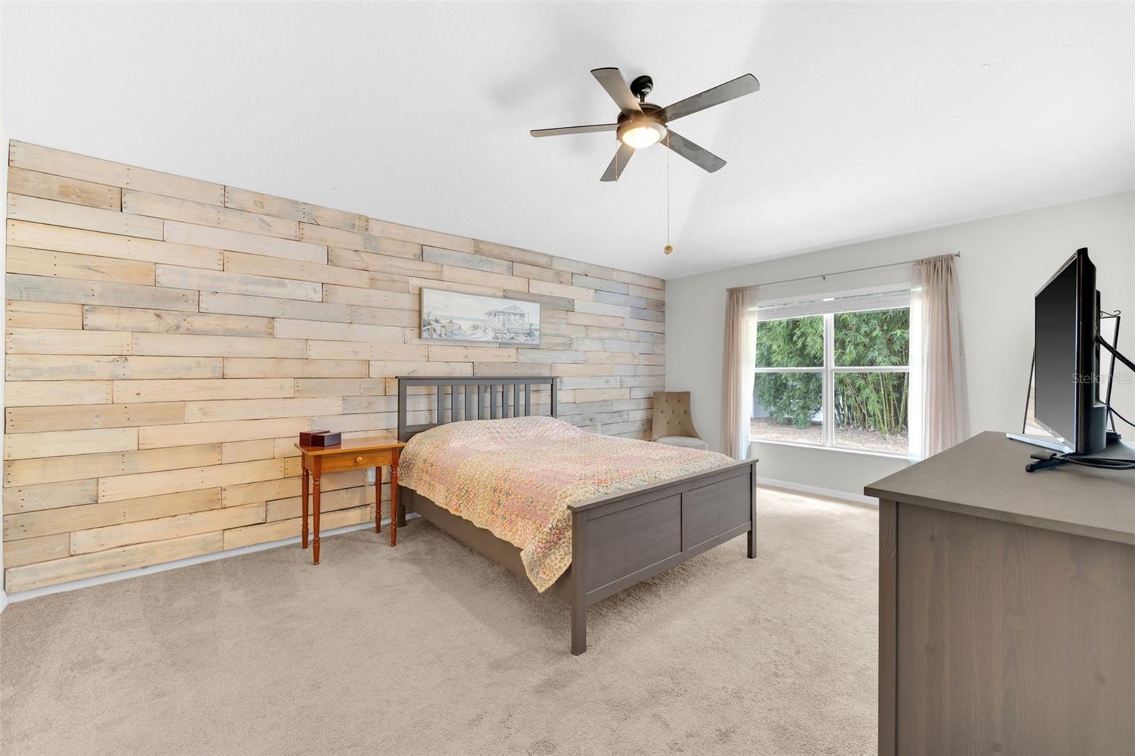 Image 19 of 45 For 10813 Rockledge View Dr.