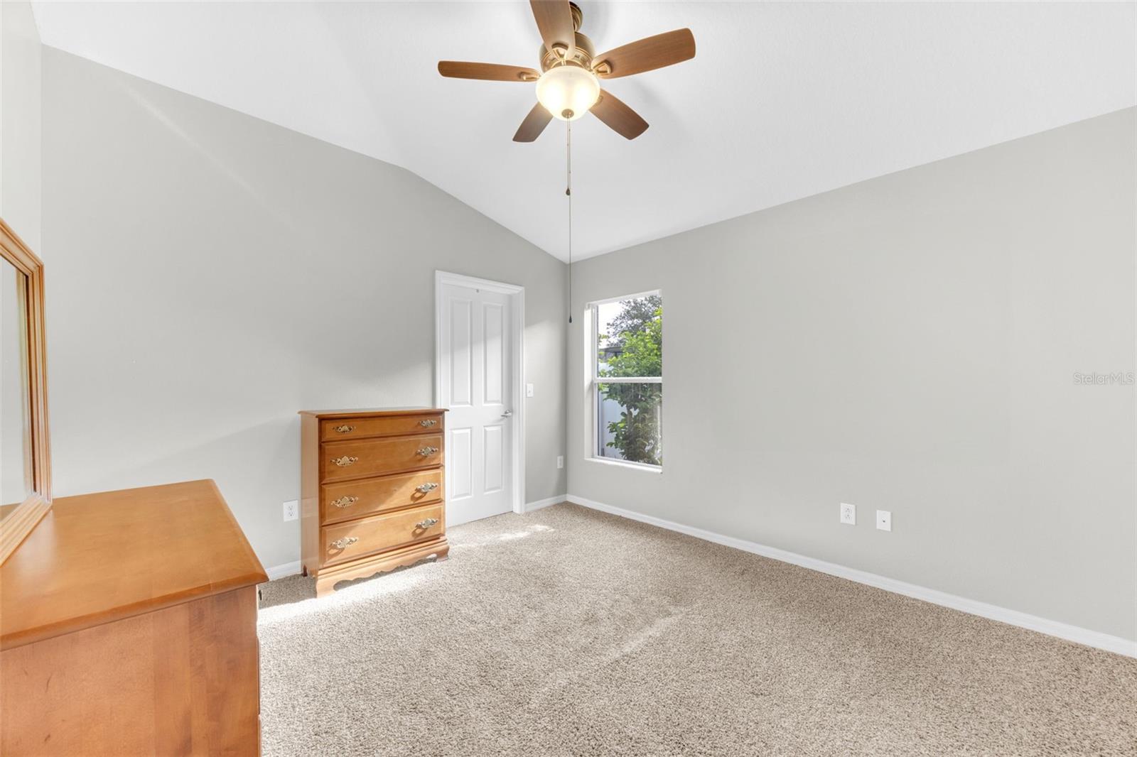 Image 27 of 45 For 10813 Rockledge View Dr.