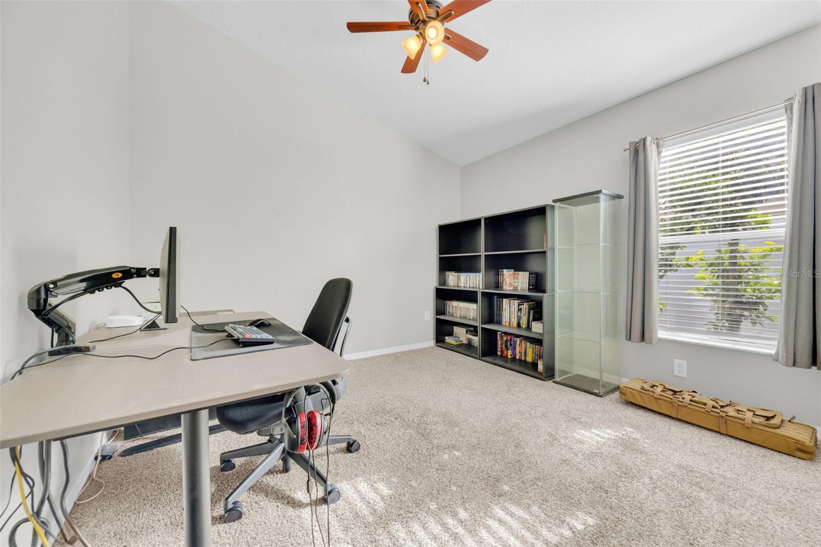 Image 29 of 45 For 10813 Rockledge View Dr.