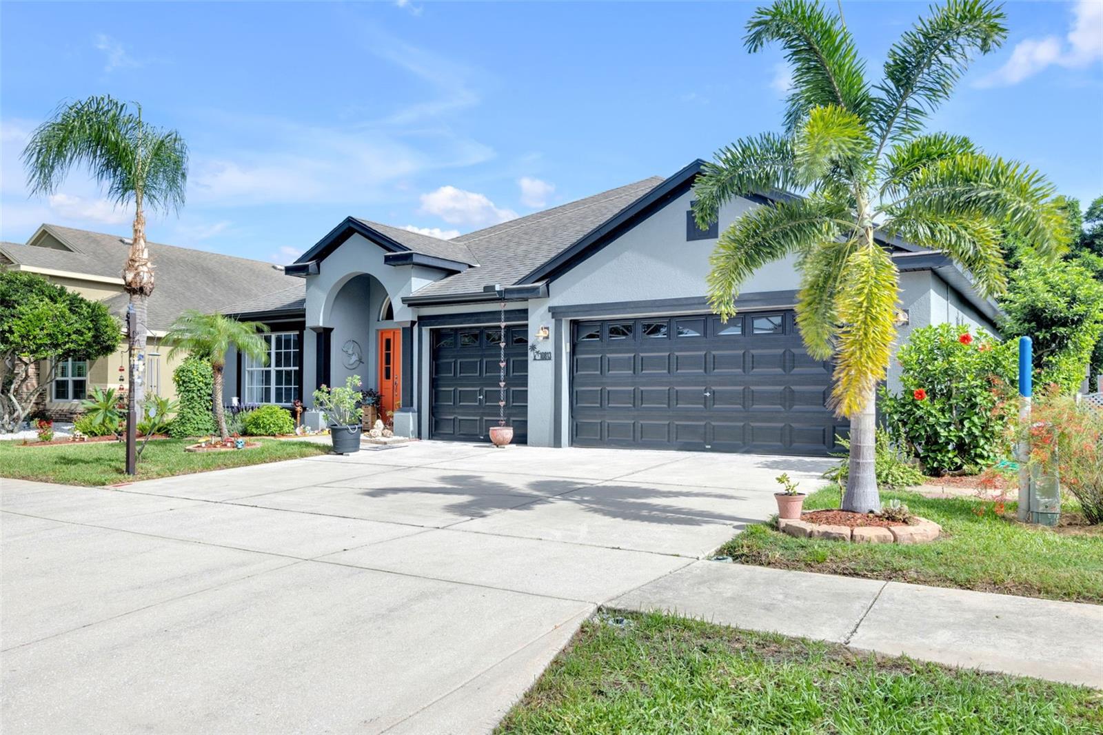 Image 3 of 45 For 10813 Rockledge View Dr.