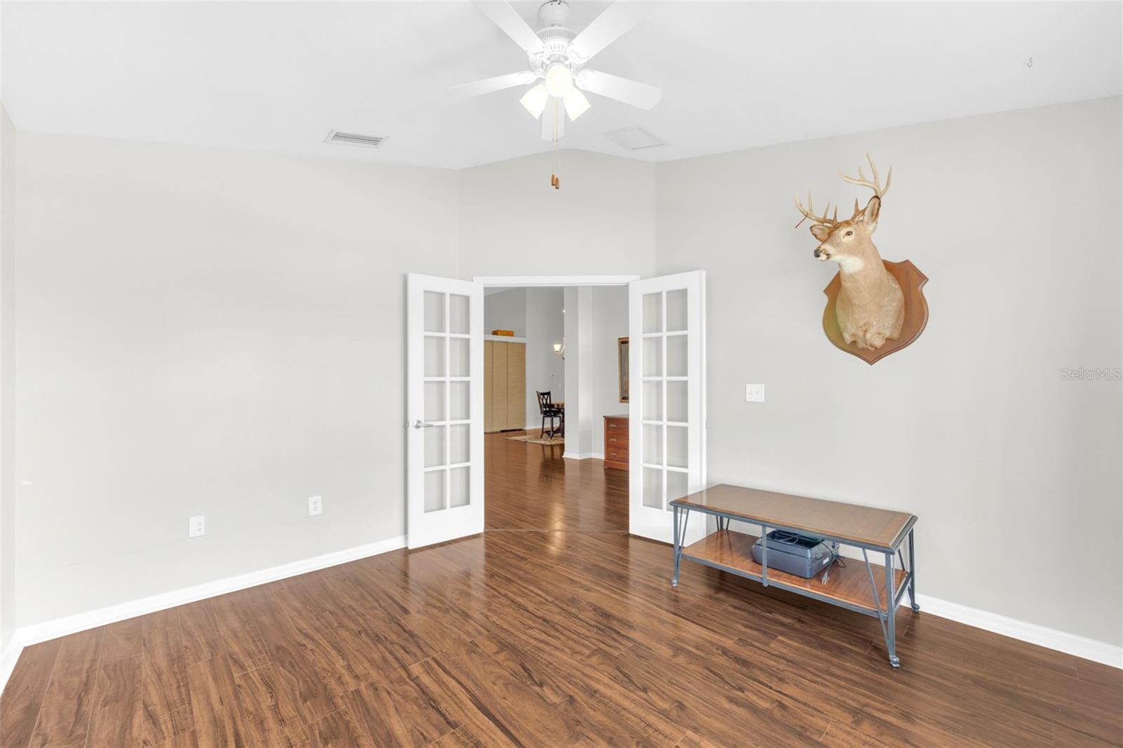 Image 7 of 45 For 10813 Rockledge View Dr.