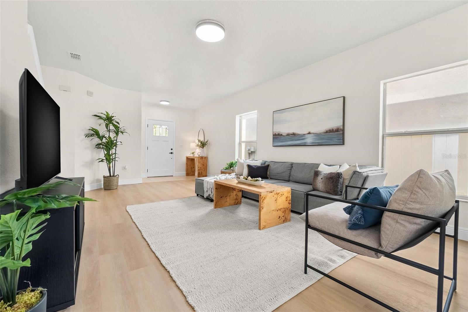 Image 3 of 25 For 1112 Seminole Sky Drive
