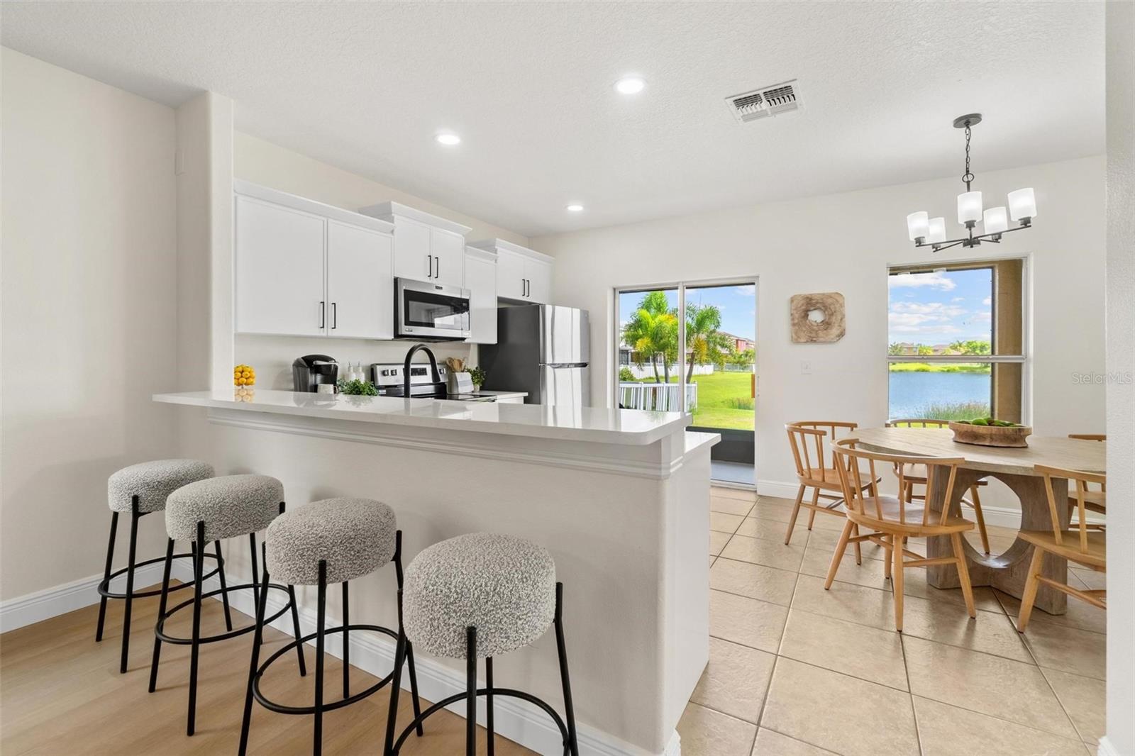 Image 4 of 25 For 1112 Seminole Sky Drive