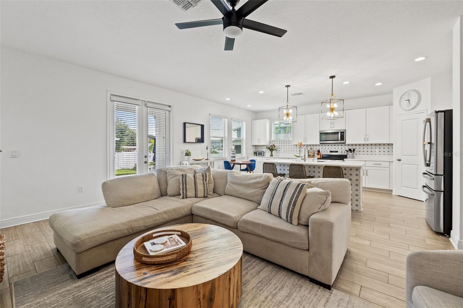 Image 14 of 53 For 517 39th Avenue N