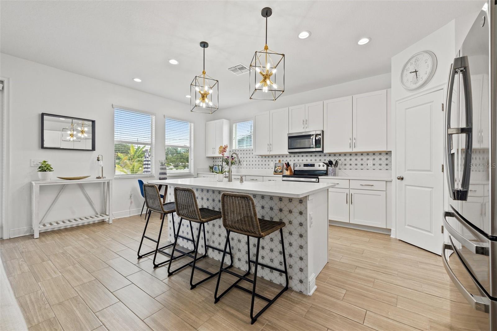 Image 15 of 53 For 517 39th Avenue N