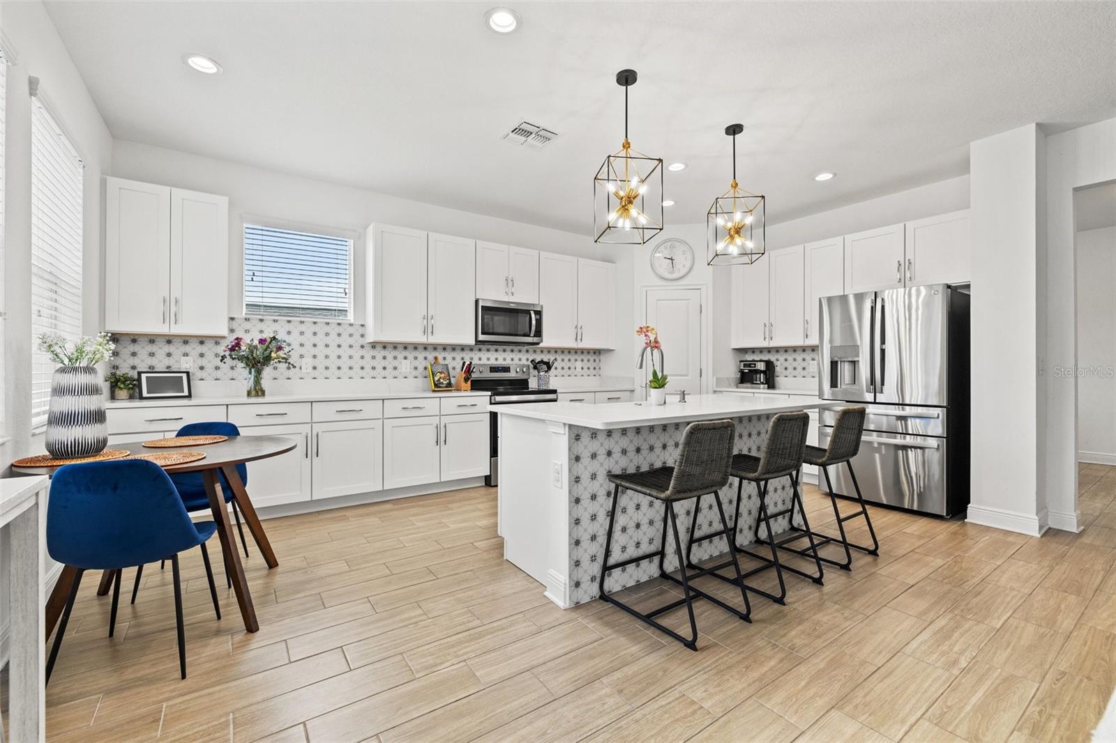 Image 18 of 53 For 517 39th Avenue N
