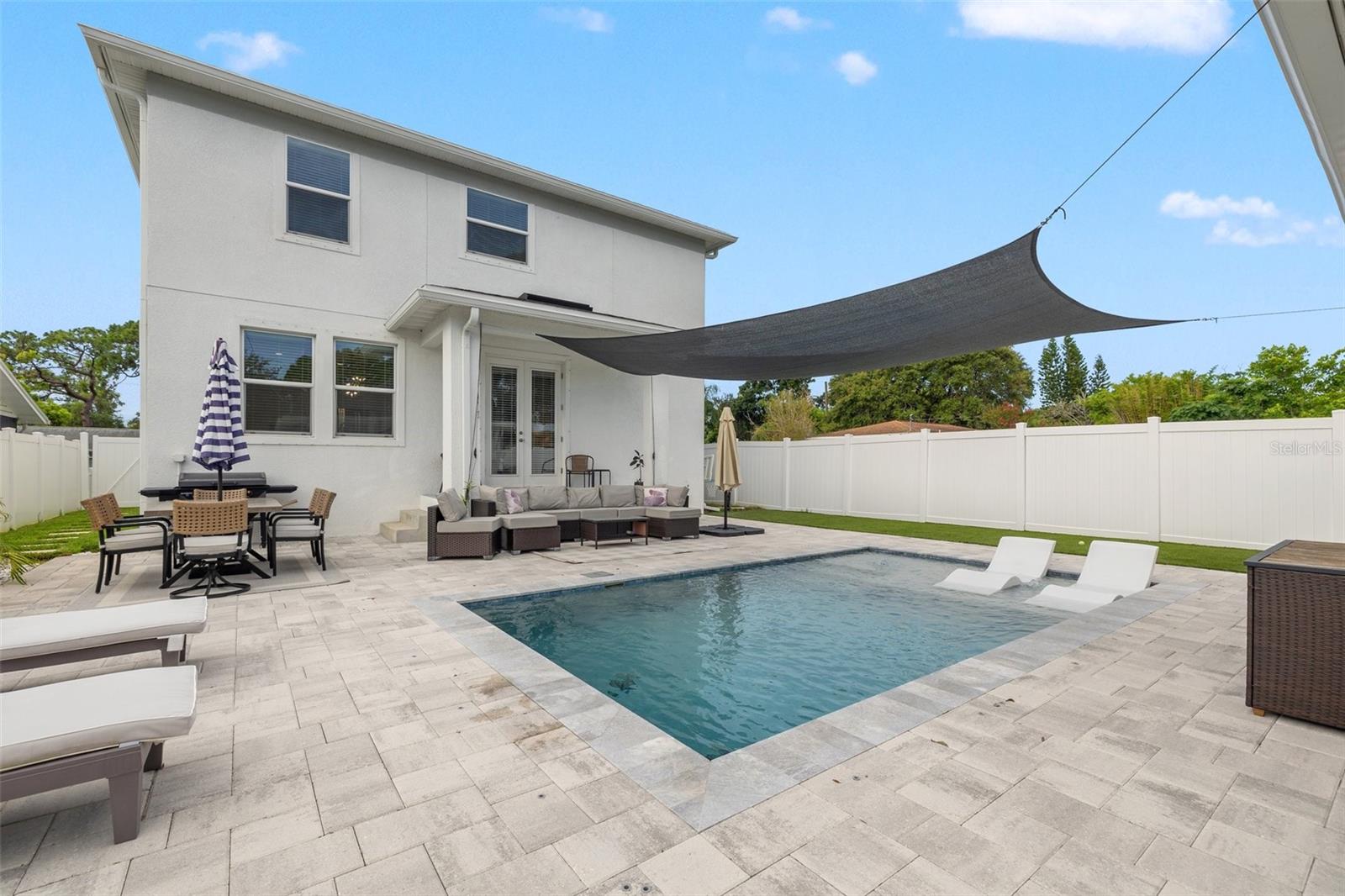 Image 36 of 53 For 517 39th Avenue N