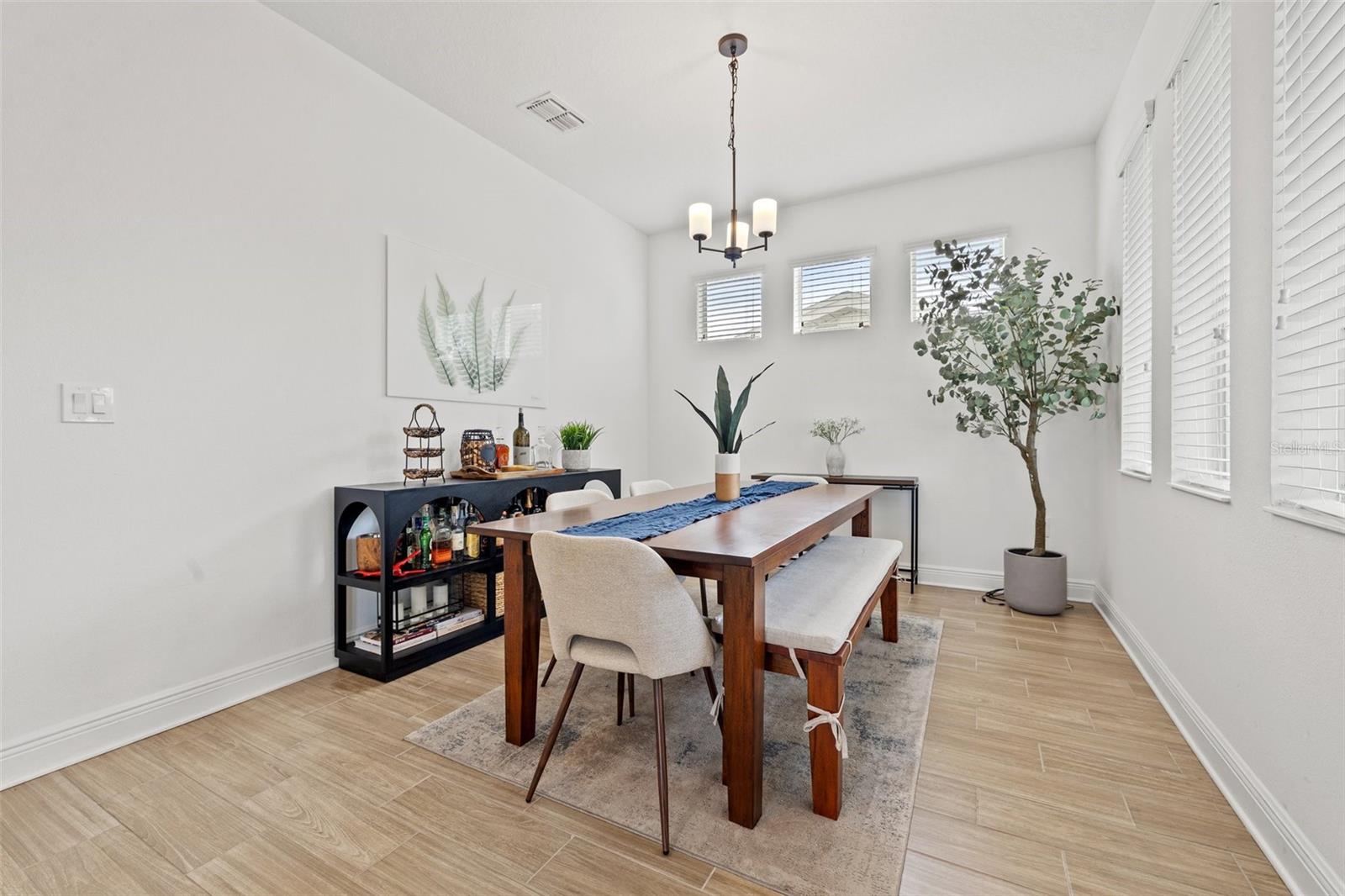 Image 6 of 53 For 517 39th Avenue N
