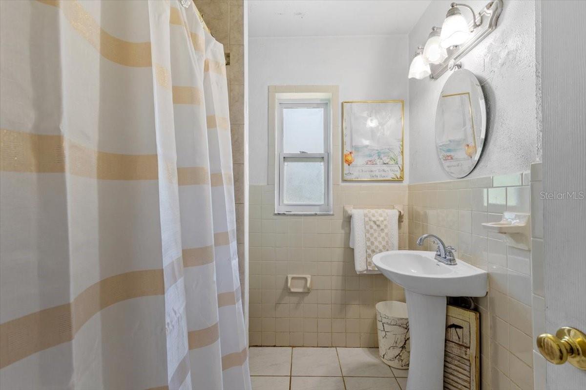 Image 14 of 42 For 1222 Palm Street