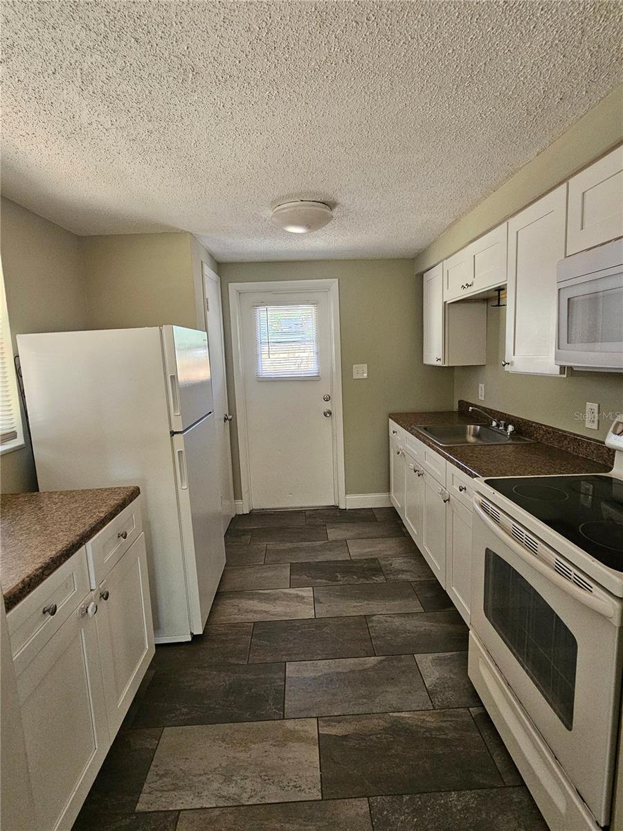 Image 7 of 11 For 10034 Wilder Avenue 6