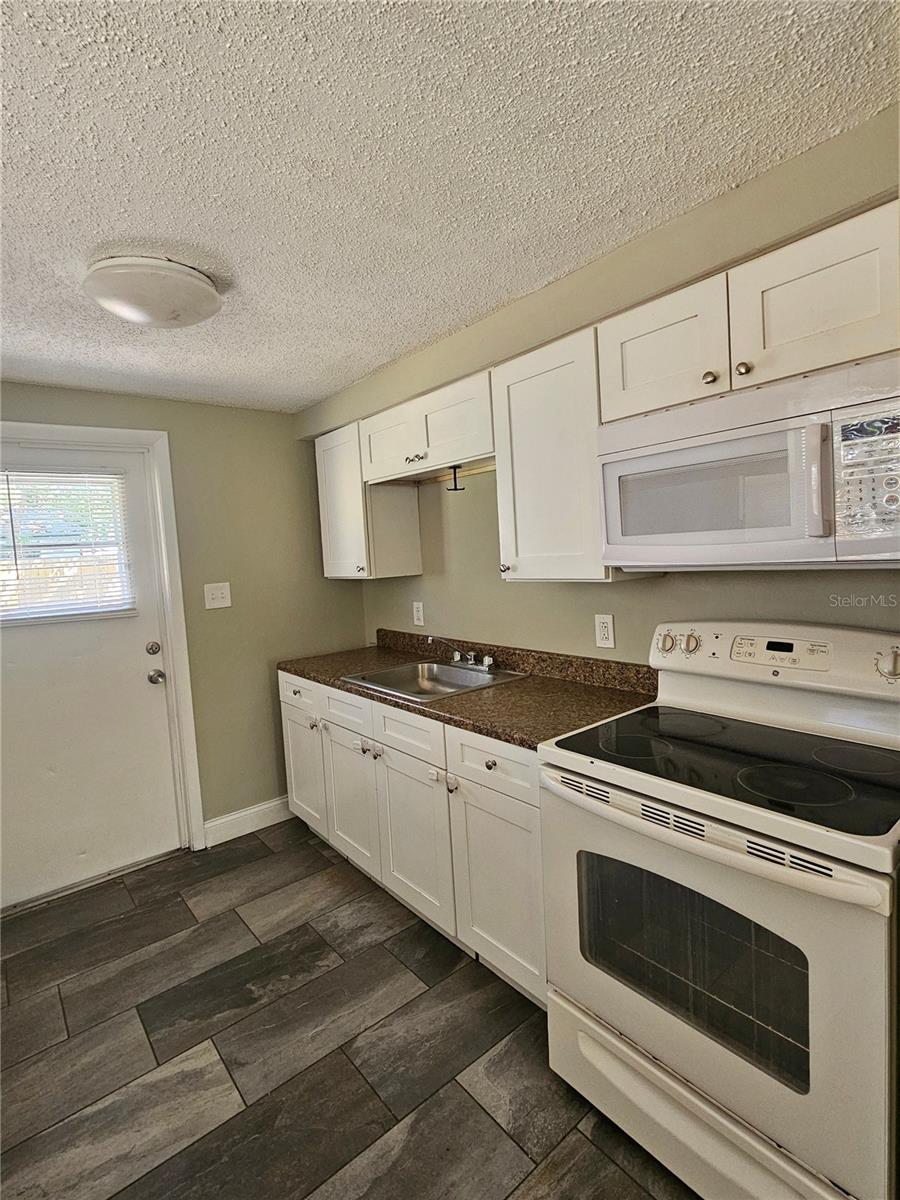 Image 8 of 11 For 10034 Wilder Avenue 6