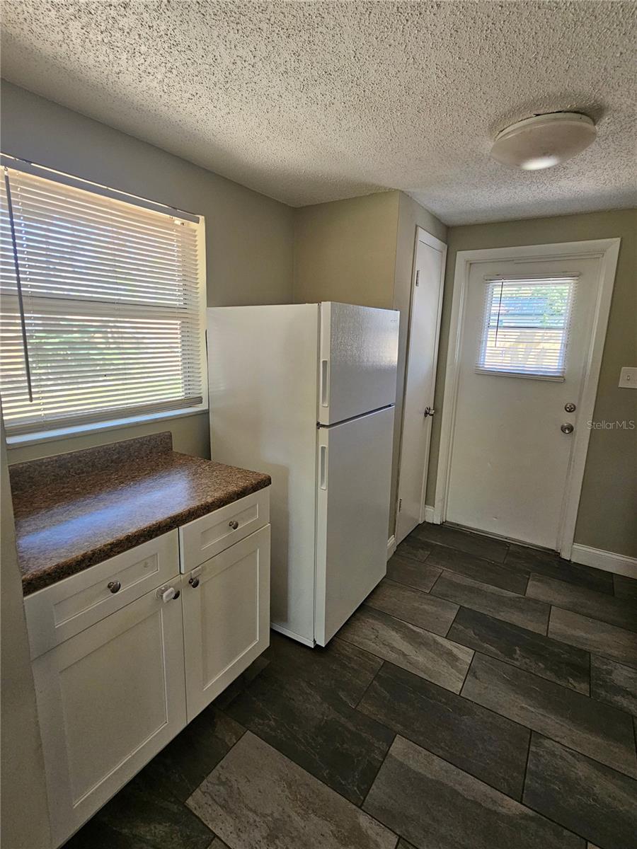 Image 9 of 11 For 10034 Wilder Avenue 6