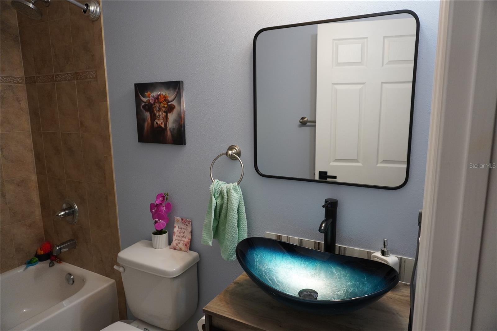 Image 15 of 50 For 2304 Rio Vista Avenue