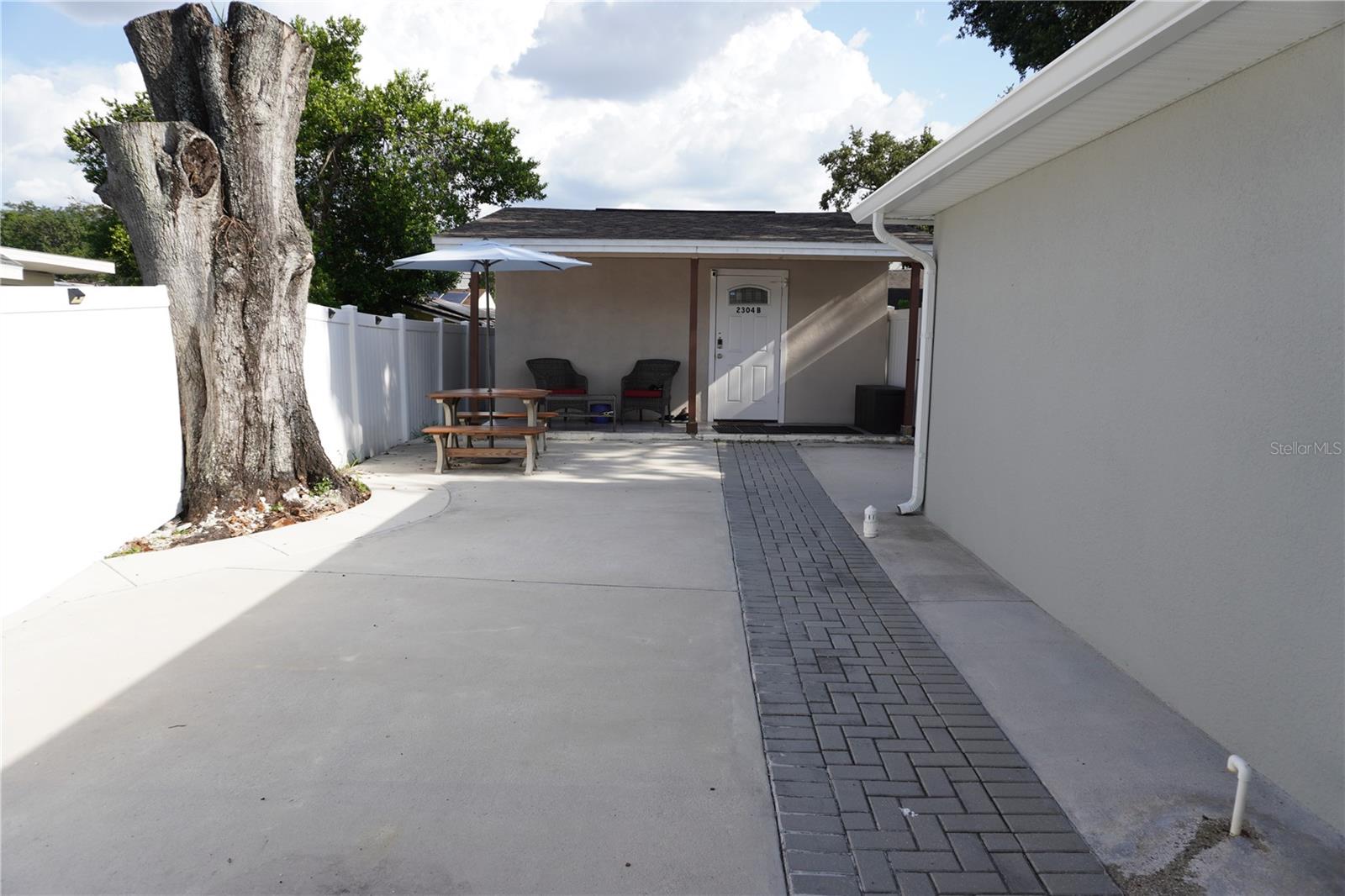 Image 42 of 50 For 2304 Rio Vista Avenue
