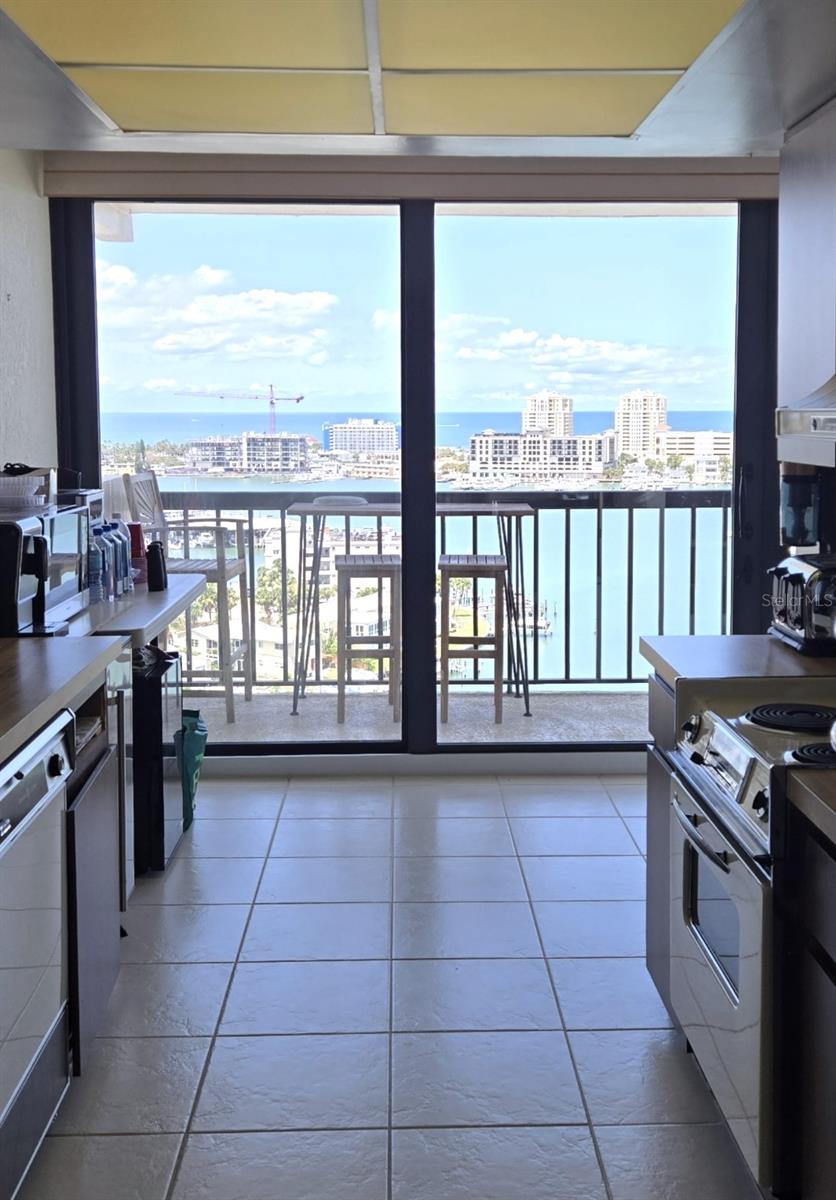 Image 10 of 42 For 400 Island Way 1606