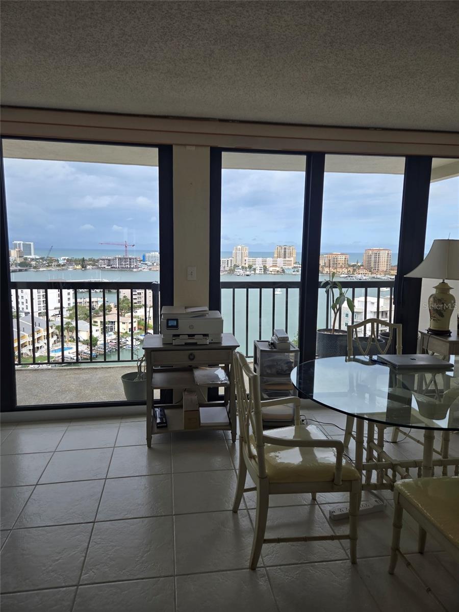 Image 11 of 42 For 400 Island Way 1606