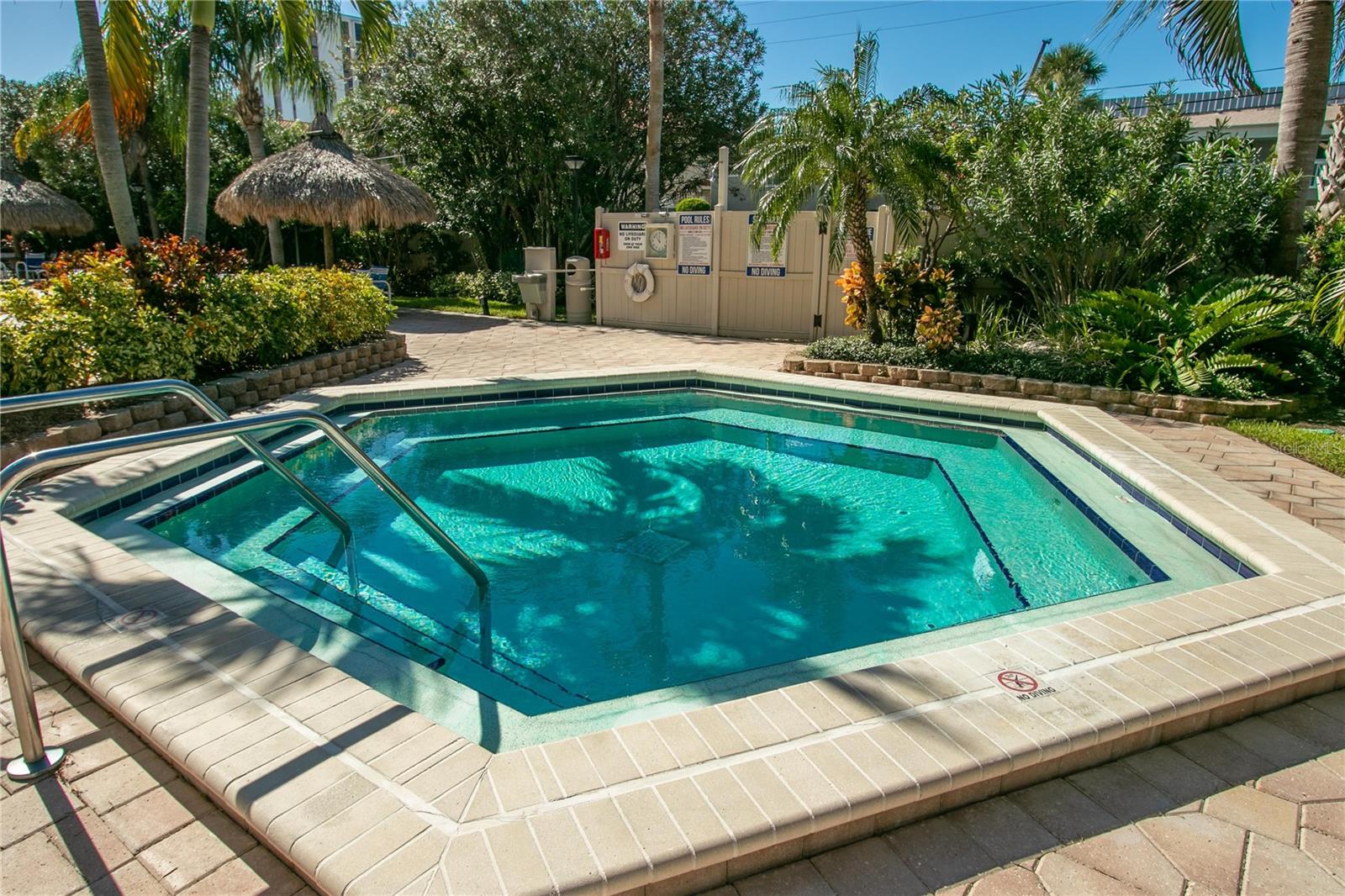 Image 17 of 42 For 400 Island Way 1606