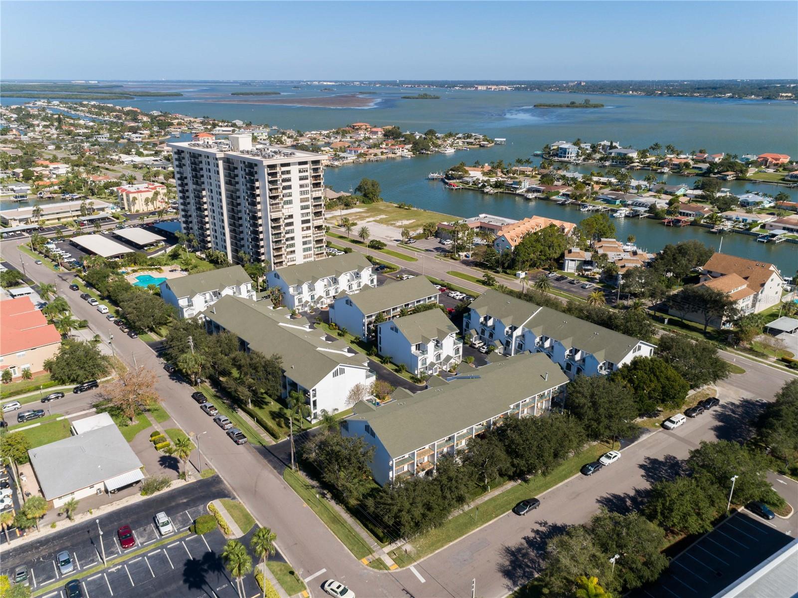 Image 38 of 42 For 400 Island Way 1606