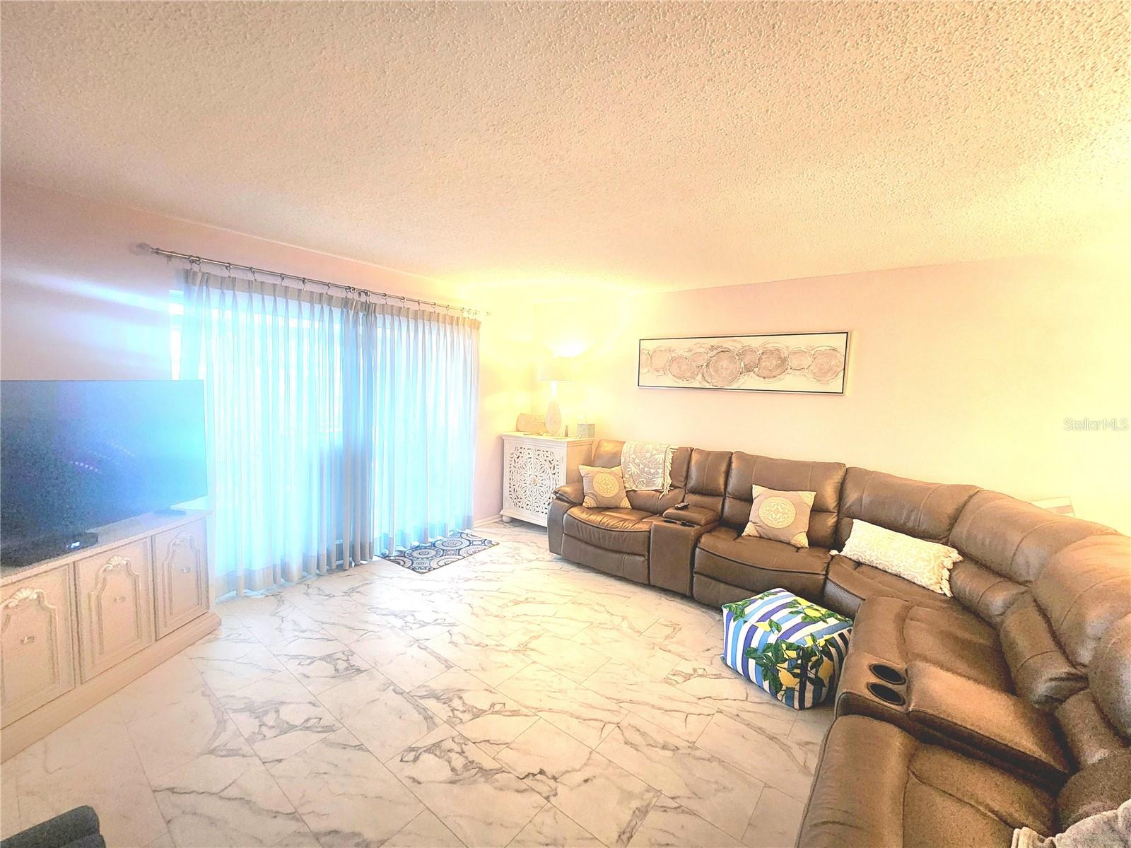 Image 20 of 38 For 11485 Oakhurst Road 1200-306