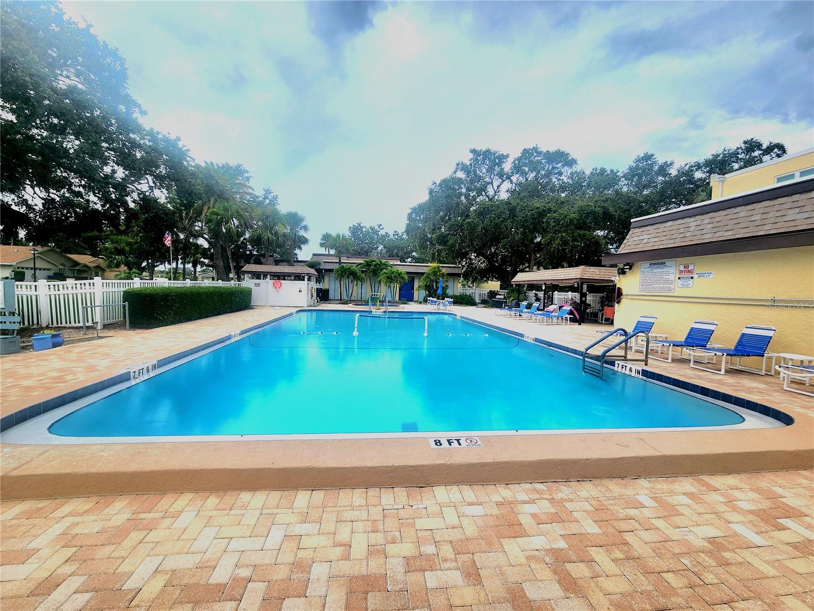 Image 3 of 38 For 11485 Oakhurst Road 1200-306