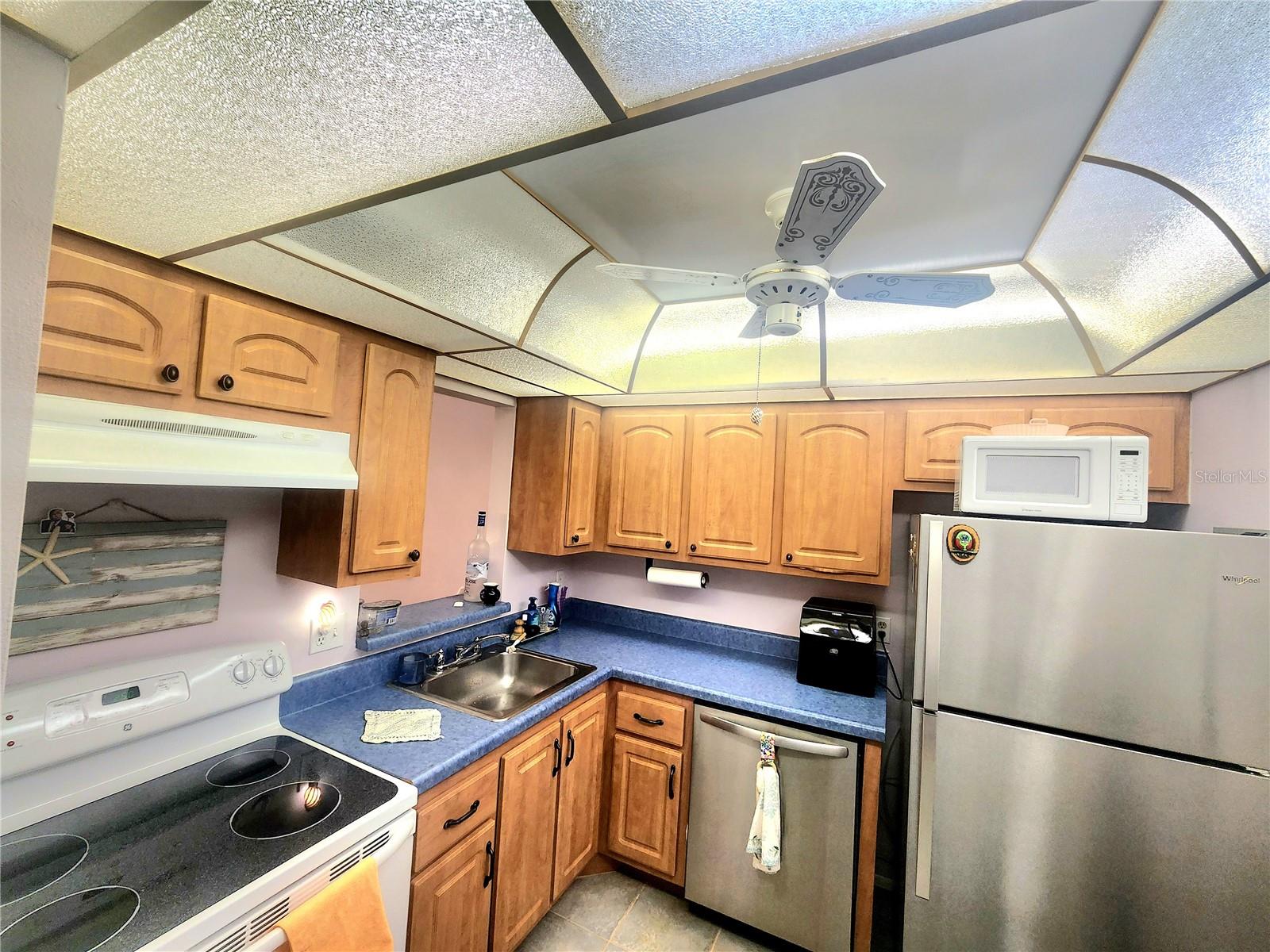 Image 5 of 38 For 11485 Oakhurst Road 1200-306