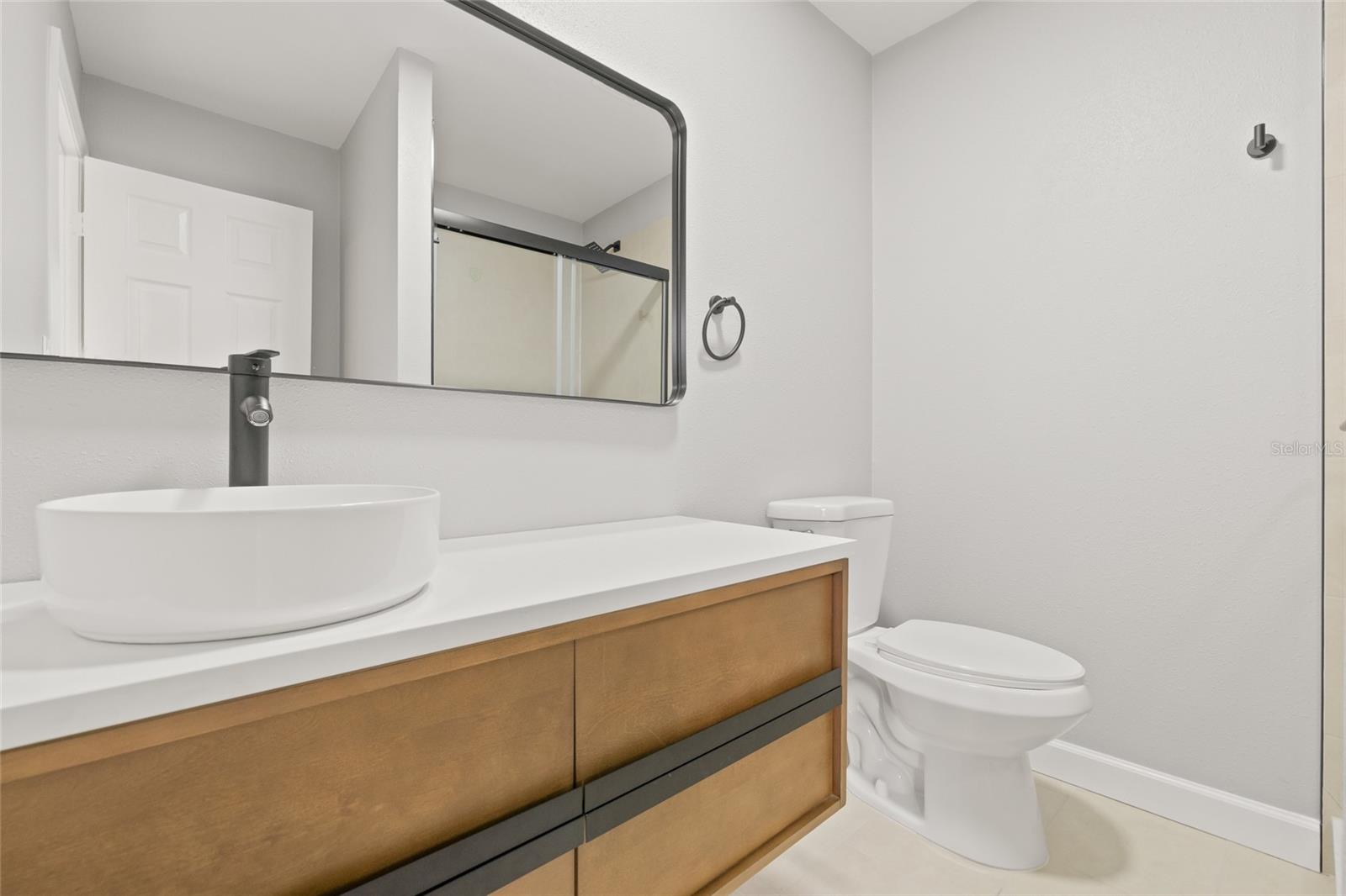 Image 18 of 39 For 6012 Flora Terrace