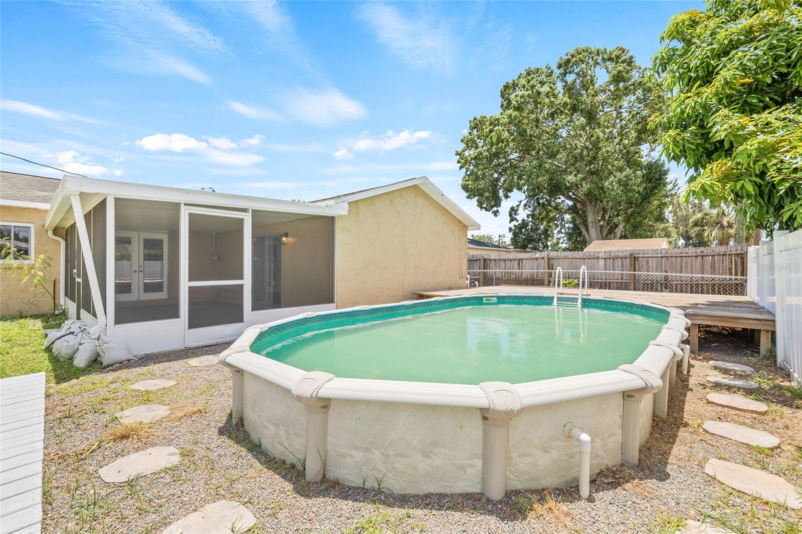 Image 34 of 39 For 6012 Flora Terrace