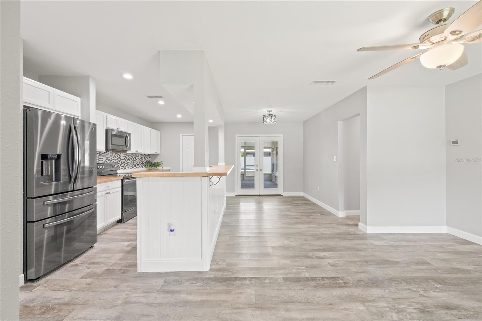 Image 4 of 39 For 6012 Flora Terrace