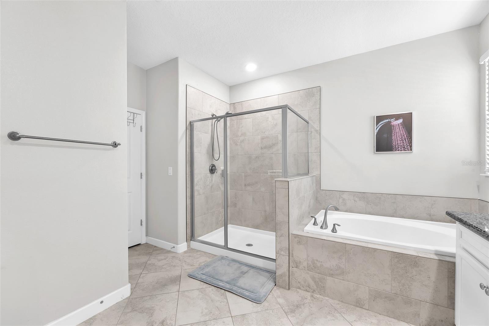 Image 20 of 44 For 10628 Bahama Woodstar Court