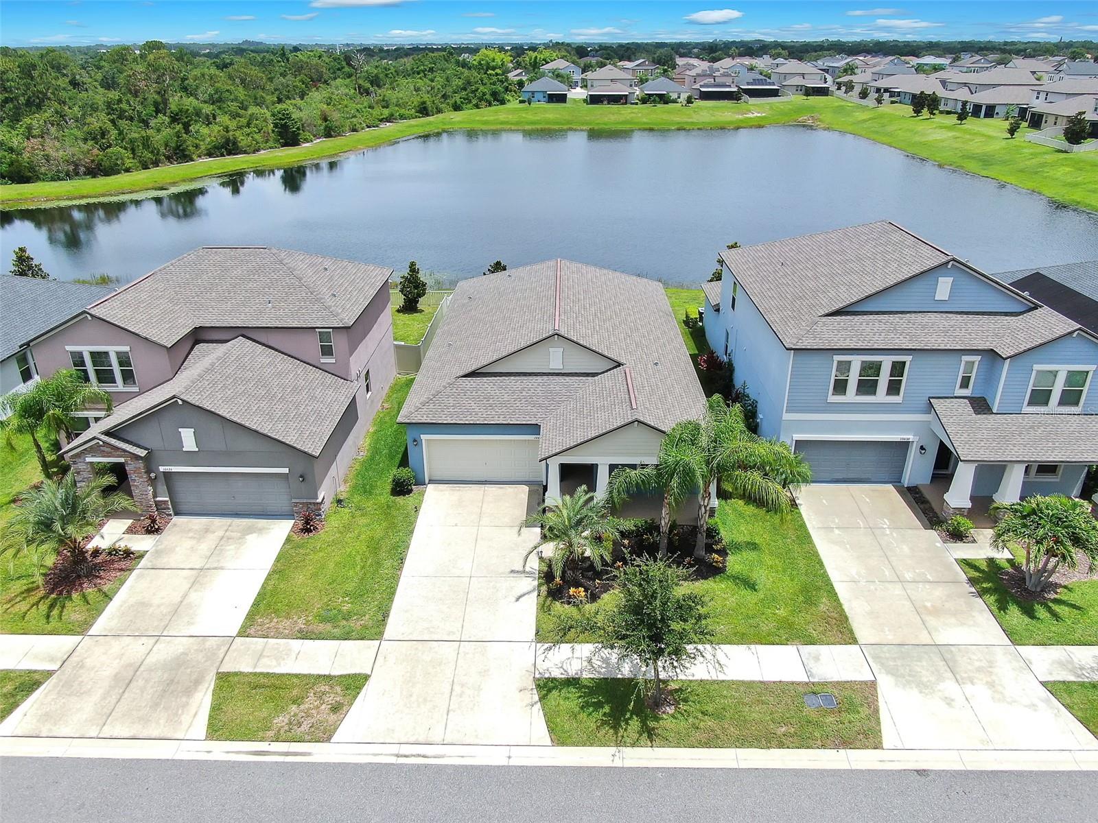 Image 26 of 44 For 10628 Bahama Woodstar Court