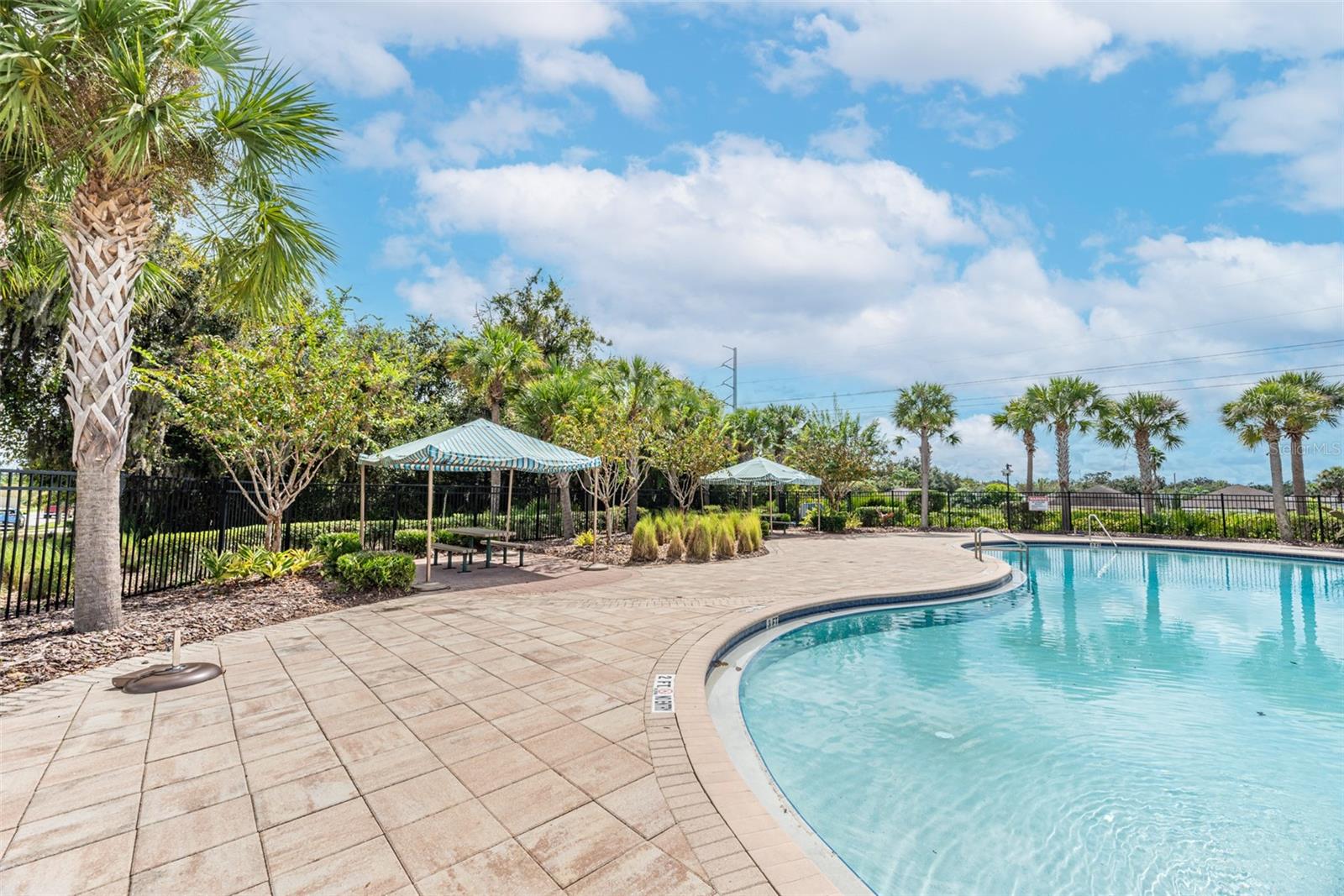 Image 33 of 44 For 10628 Bahama Woodstar Court
