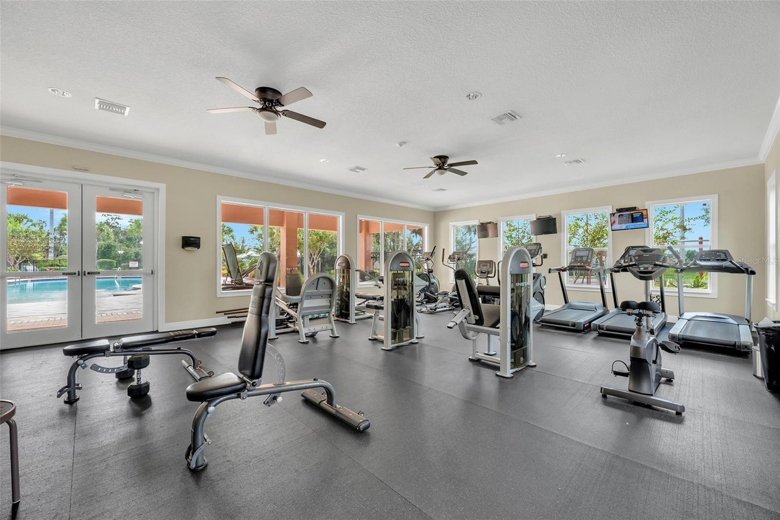 Image 36 of 44 For 10628 Bahama Woodstar Court