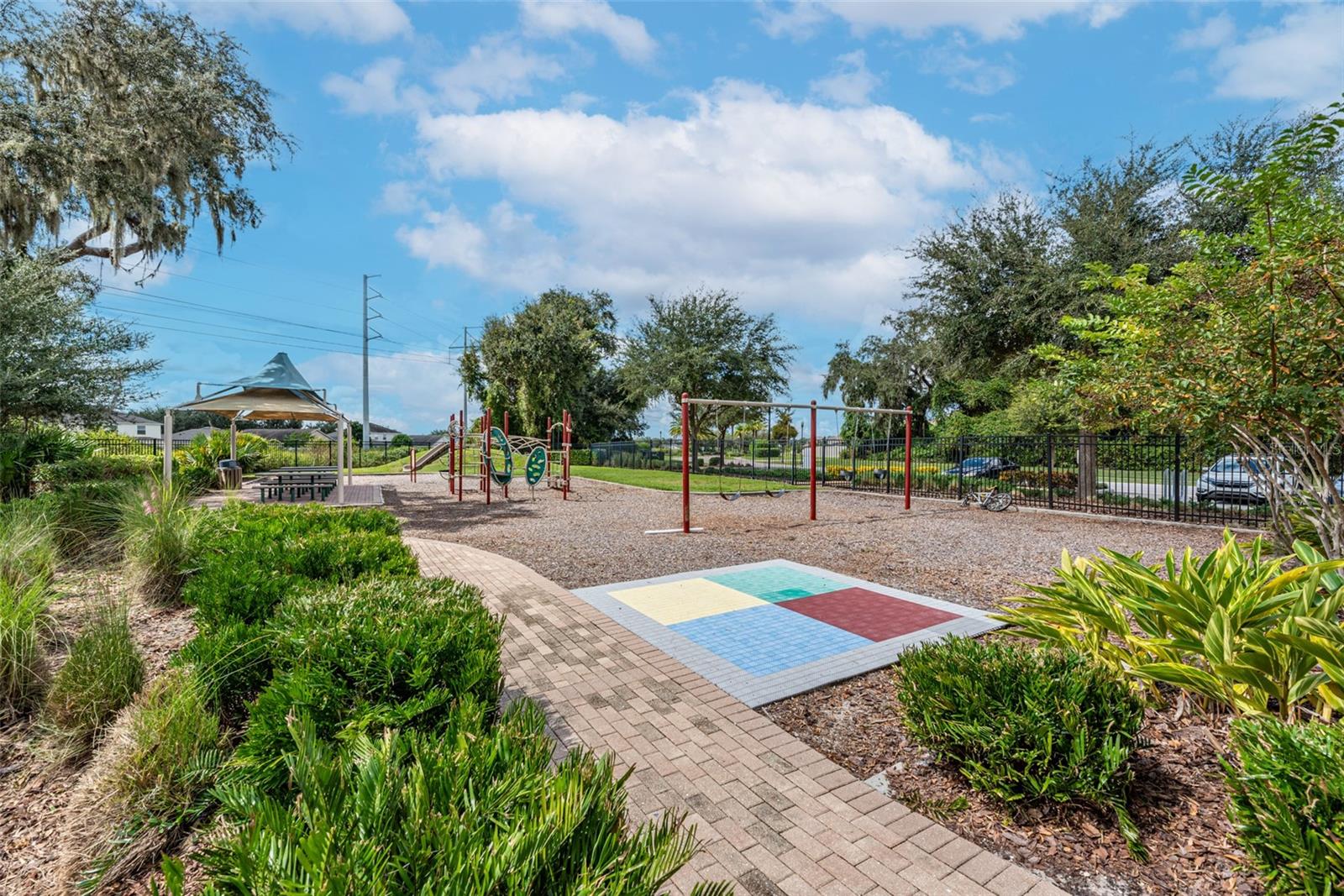 Image 38 of 44 For 10628 Bahama Woodstar Court