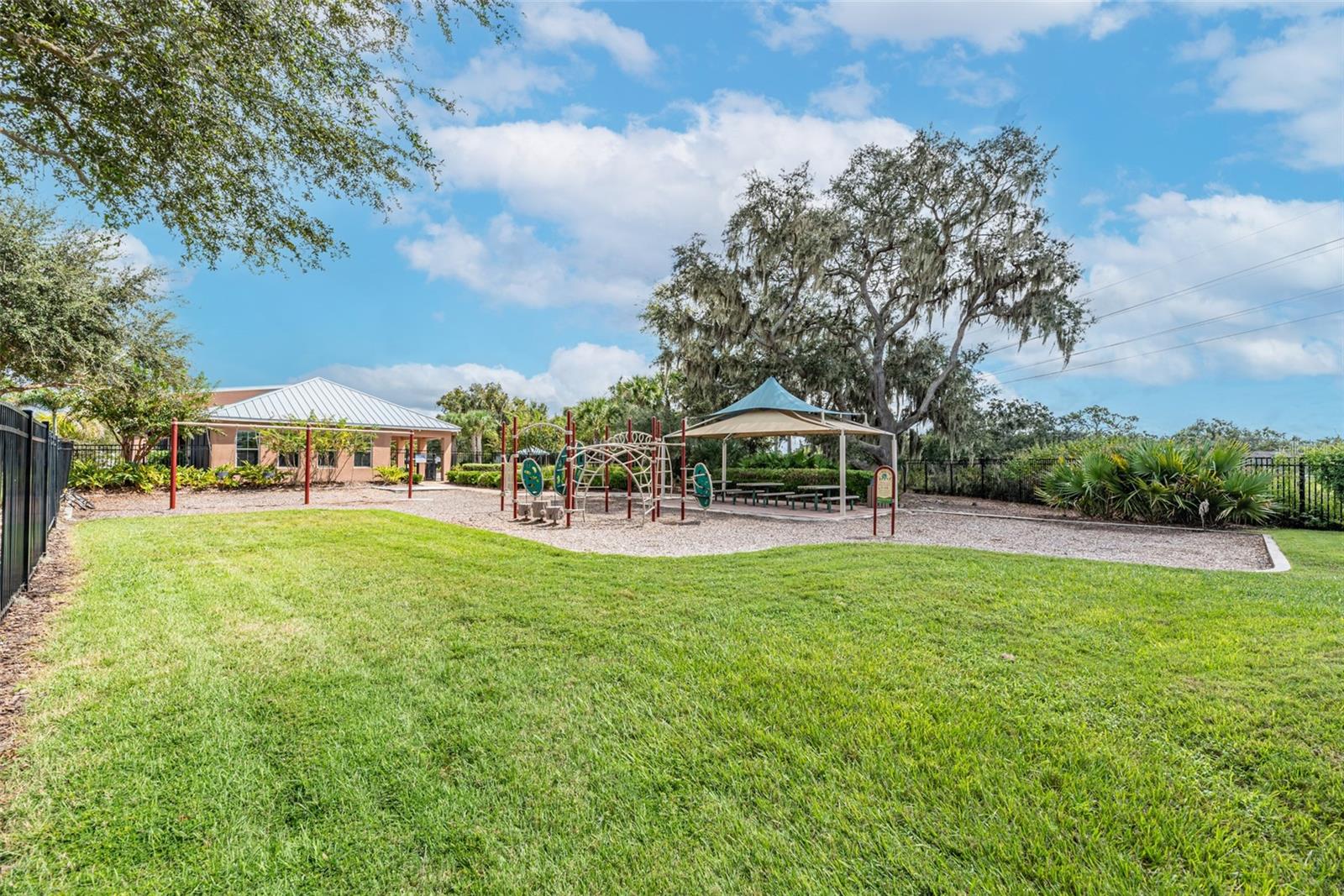 Image 40 of 44 For 10628 Bahama Woodstar Court