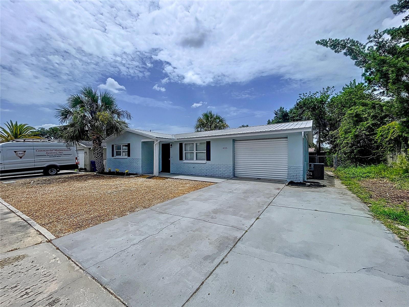 Listing photo id 18 for 4326 Westwood Drive