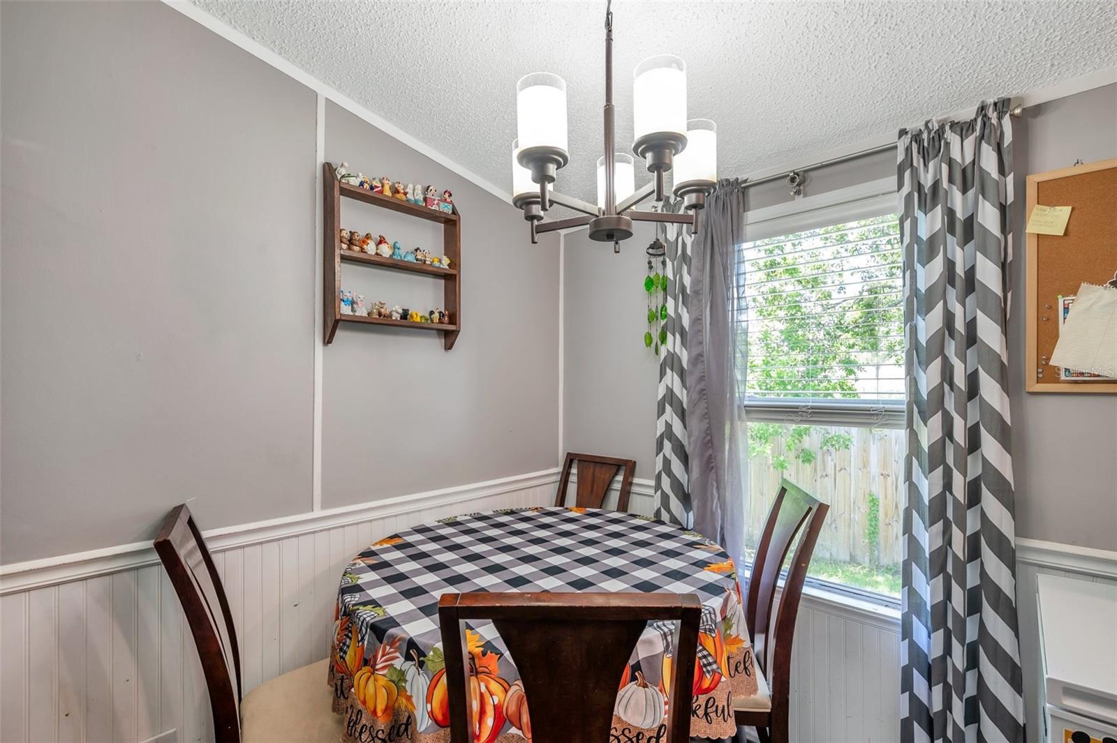Image 10 of 43 For 1222 Rowell Street