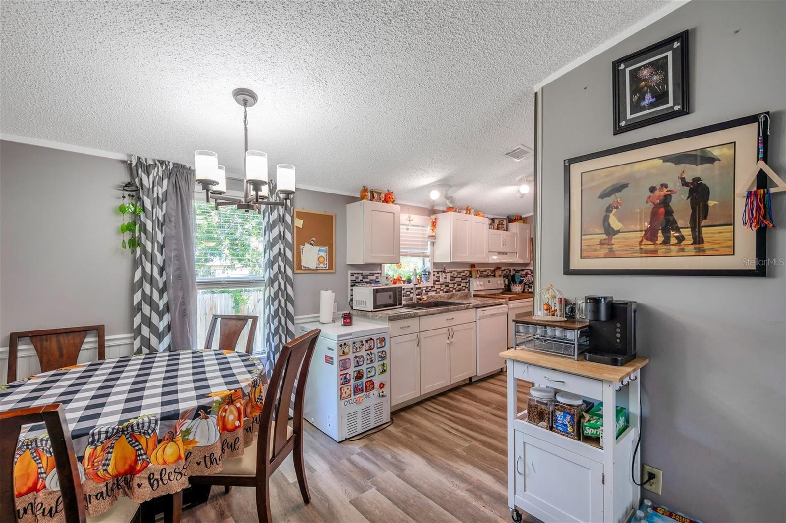 Image 11 of 43 For 1222 Rowell Street