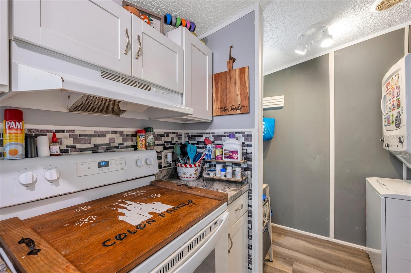 Image 17 of 43 For 1222 Rowell Street