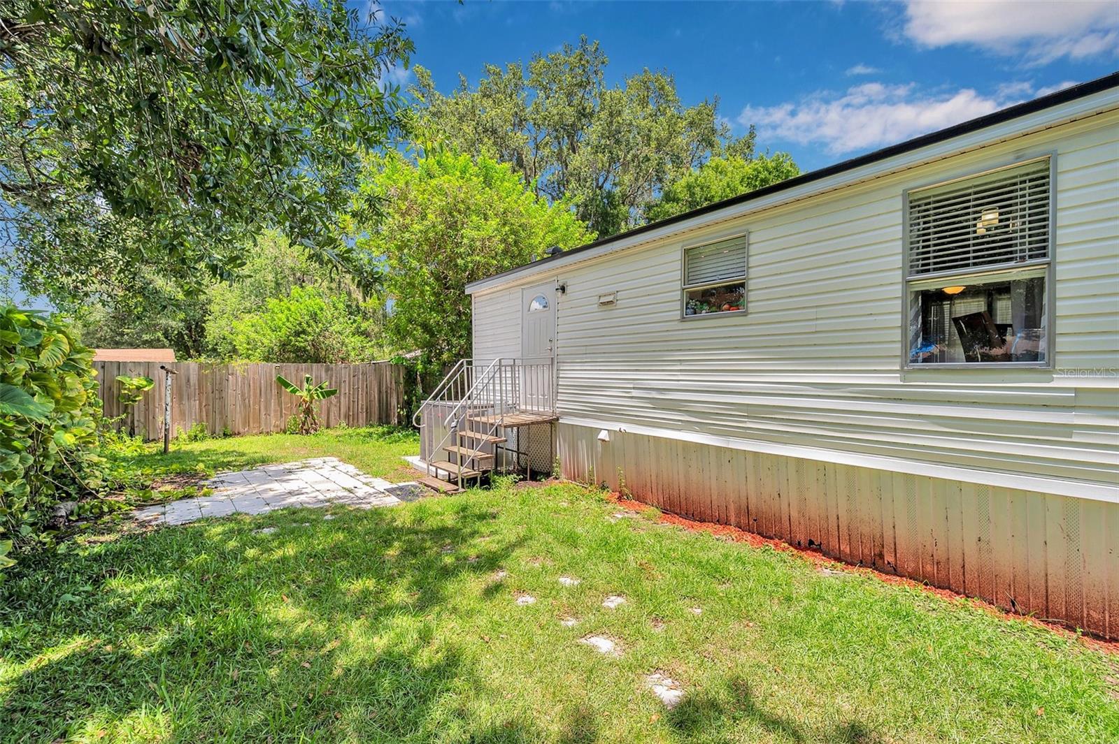 Image 31 of 43 For 1222 Rowell Street