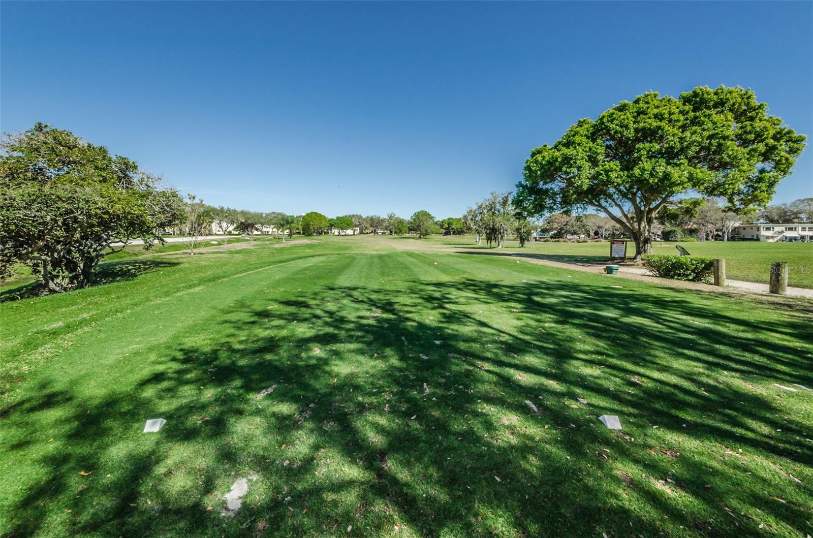 Image 34 of 37 For 2454 Australia Way E 52