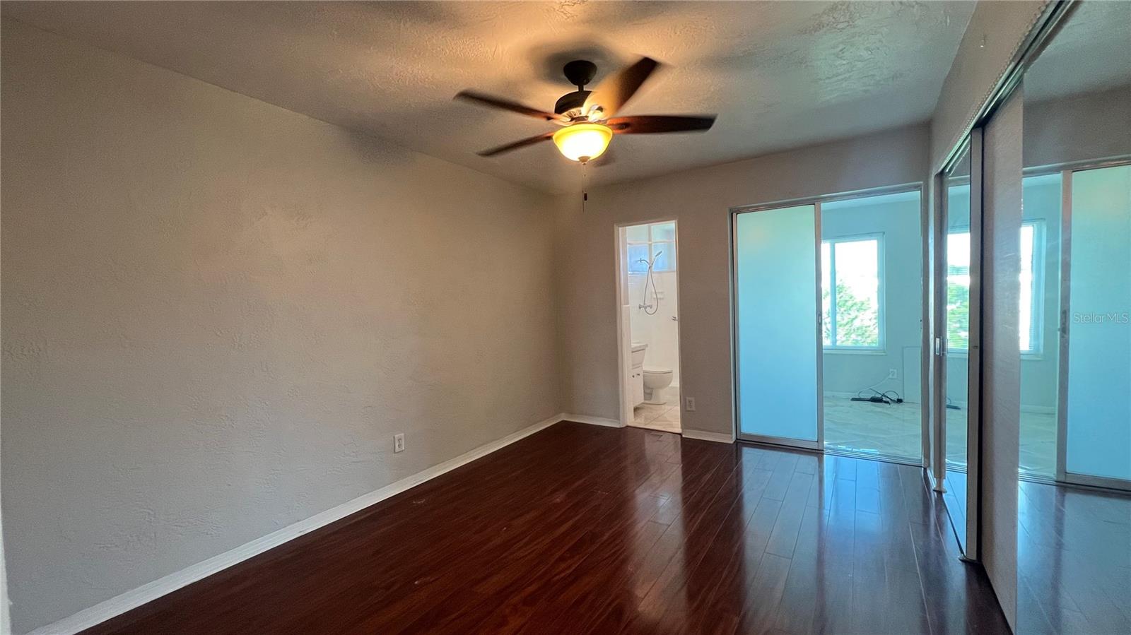 Image 8 of 37 For 2454 Australia Way E 52