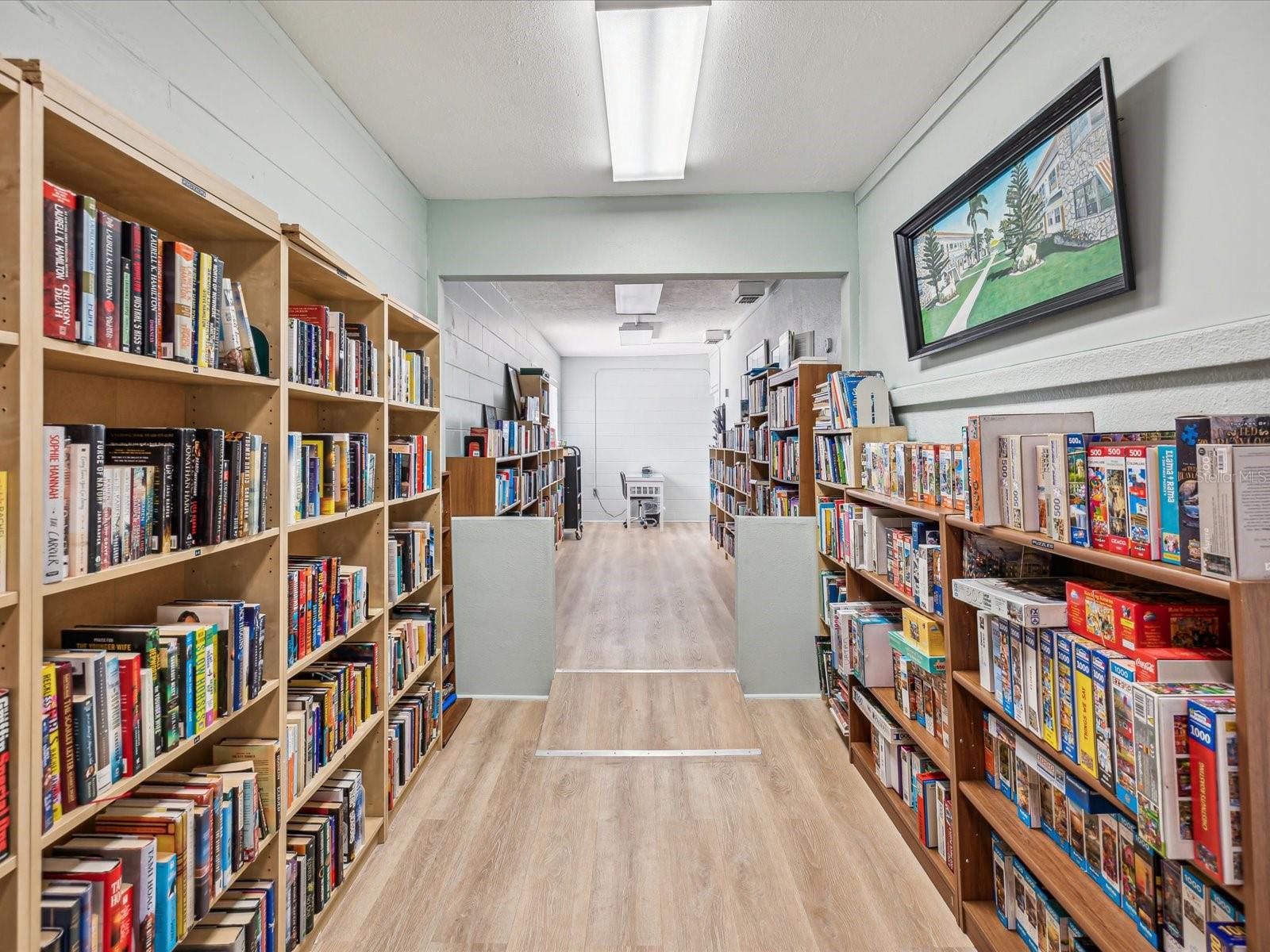 Listing photo id 20 for 6015 19th Street N 117