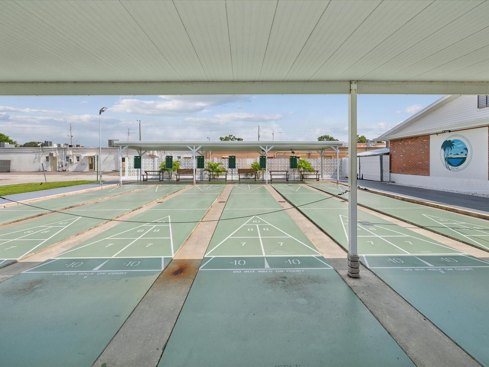 Listing photo id 23 for 6015 19th Street N 117