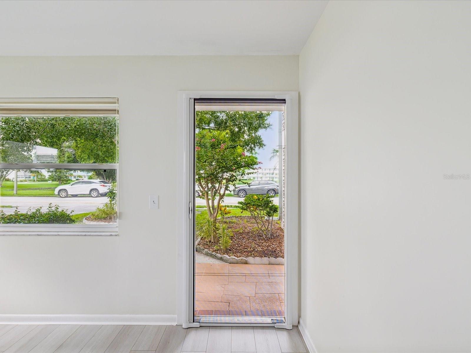 Listing photo id 25 for 6015 19th Street N 117